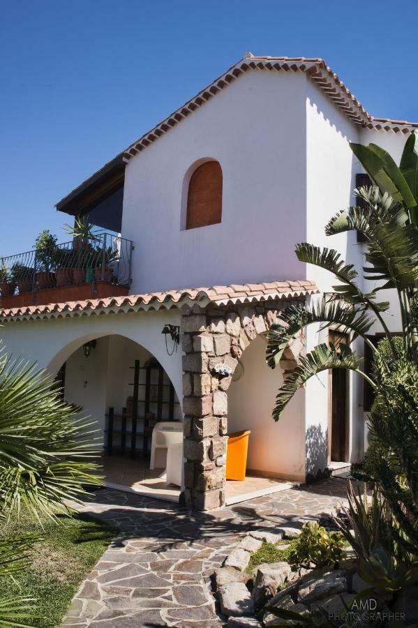 La Maddalena Los Flamingos住宿加早餐旅馆 外观 照片